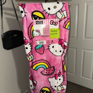 Hello Kitty - Tie Die Rainbow Silk Touch Throw